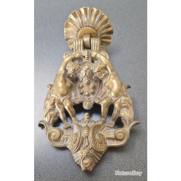 HEURTOIR DE PORTE EN LAITON FIN XIX�ME 17 X 12 CM 1,6 KG