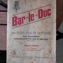 Livre sur l'histoire de Bar le Duc + tableau en bois