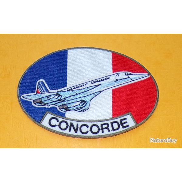 TISSU PATCH :  CONCORDE SUR DRAPEAU FRANCAIS  , DIAMETRE 11 CM , BON ETAT VOIR PHOTOS . POUR TOUT RE