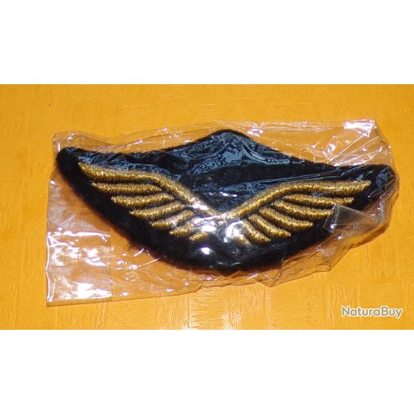 AILES POUR CASQUETTE DE 'ARMEE DE L'AIR FRANCAISE ,  ETAT NEUF VOIR PHOTOS . POUR TOUT RENSEIGNEMENT