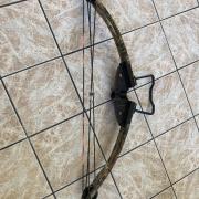 Arbalète à poulies EK Archery noire de 185 lbs Accelerator 410