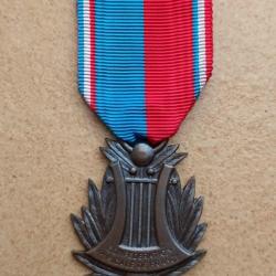 MEDAILLE CONFEDERATION MUSICAL DE FRANCE   COULEUR BRONZE