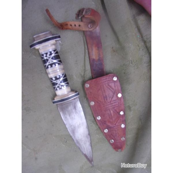 couteau  avec fourreau 15,5 cm