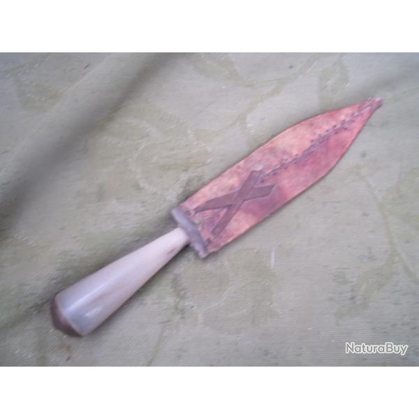 couteau  avec fourreau 28 cm