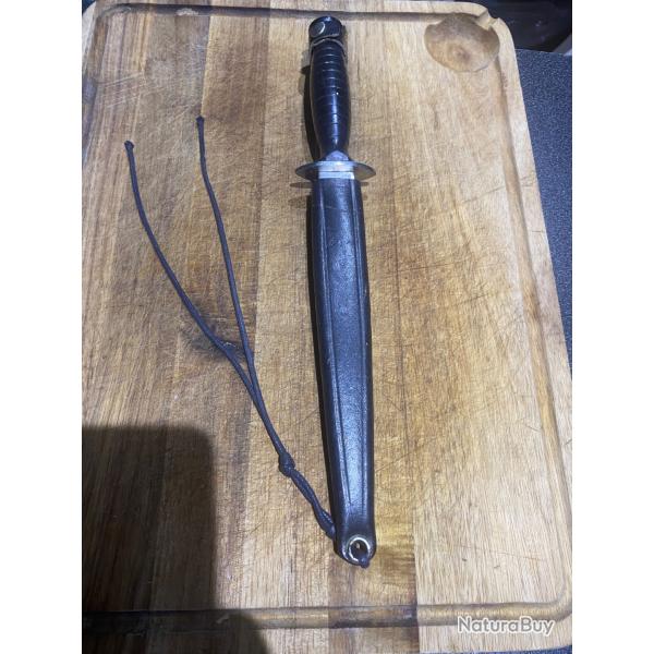 Dague de lanc� type para