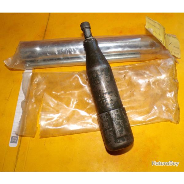 GRAISSEUR POMPE A GRAISSE POUR PETIT GRAISSEUR GENRE MOTO MILITAIRE DE L'ARMEE FRANCAISE , AVEC UNE