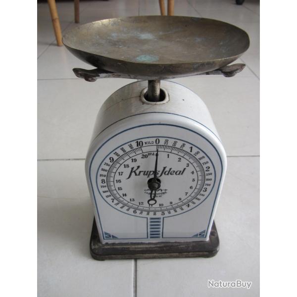 Balance en fonte maille Krups 1910-1920