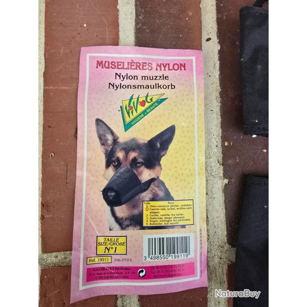 Lot de 2 museli�res pour chien