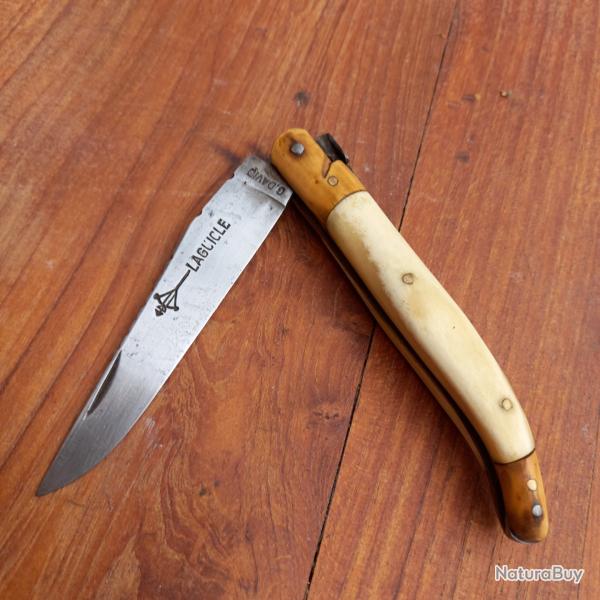 Joli et rare Couteau LAGUIOLE G.DAVID Mitres en Bois d Olivier Manche en OS