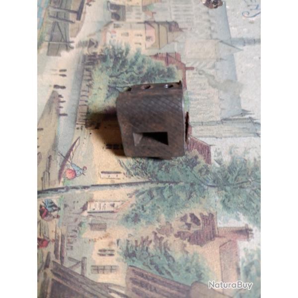 Pi�ce pour montage optique