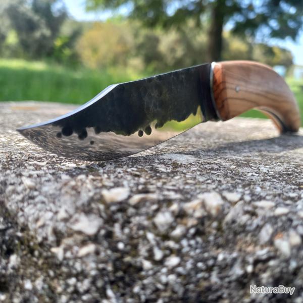 Couteau de poche style le berger corse,lame brut de forge, 21 cm.
