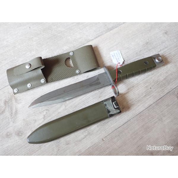 RARE BAIONNETTE SUISSE VICTORINOX pour FASS 90 ou Stgw 90 avec num�ro et fourreau du 1er type !!