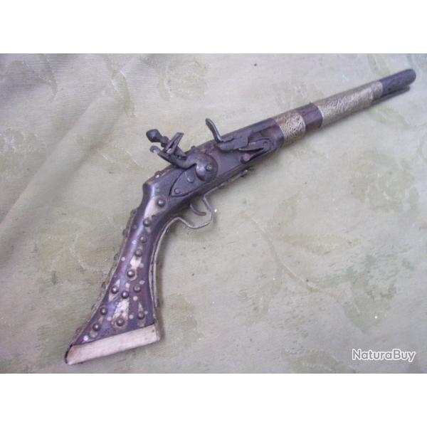 pistolet  silex de  type Moukalas
