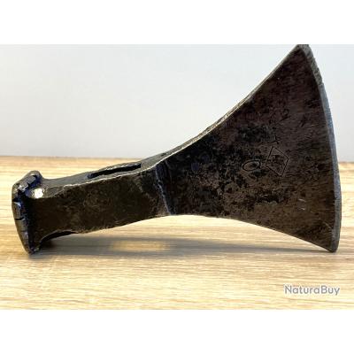 Tête De Hache Ancienne En Fer Forgé à La Main - Outil Vintage Rustique - Pièce De Collection