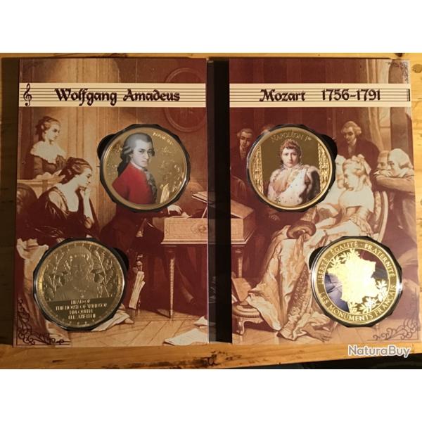 COFFRET AVEC 4 M�DAILLES SWAROVSKI MOZART.NAPOL�ON.ELIZABETHII.TOUR DE EIFFEL.