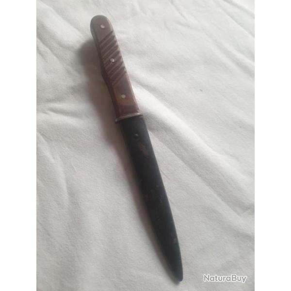 Couteau de bottes Allemand WW2 en reproduction   A25