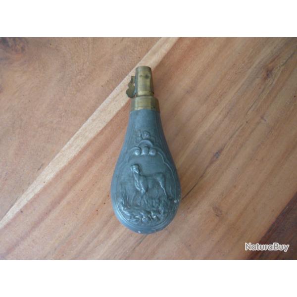 POIRE A POUDRE OU A PLOMBS DE CHASSE DU XIXEME SIECLE