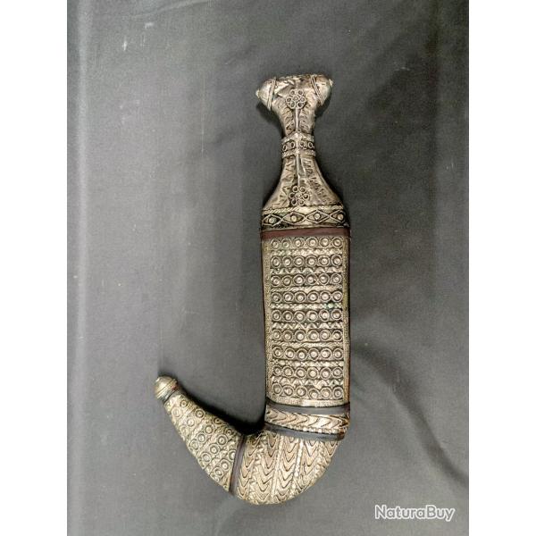 BEAU POIGNARD YEMENETITE JAMBIYA, 1930/40, TOUT EN METAL DECORE, LAME CORRECTE