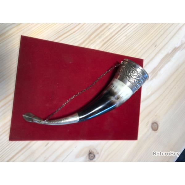 Magnifique corne � boire de collection G�orgienne, argent avec poin�on