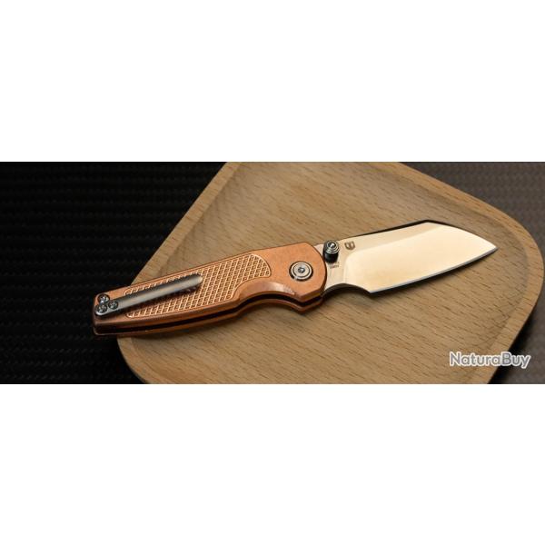 Couteau ArtisanCutlery Cleo Copper Lame Acier CPM-S90V Manche Cuivre Clip Titane ATZ1871GCO