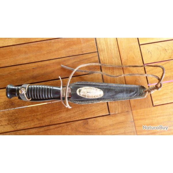 COUTEAU DE LANCER STYLE COMMANDO ANNEES 80?