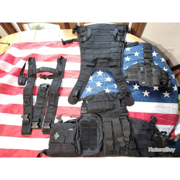Chest rig Blackhawks avec back panel et poche avec plateforme de cuisse et holster offert