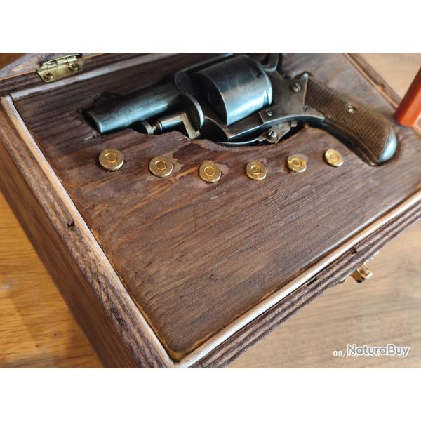 TRES BEAU REVOLVER BULL DOG D2