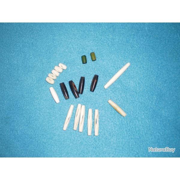 Lot de diverses pi�ces pour Indianiste,cowboy, country !