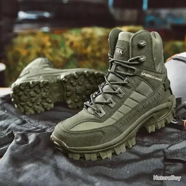 Men Tactical Boots Outdoor Hiking Desert Boots Breathable Sports Climbing Shoes Military Waterproof 