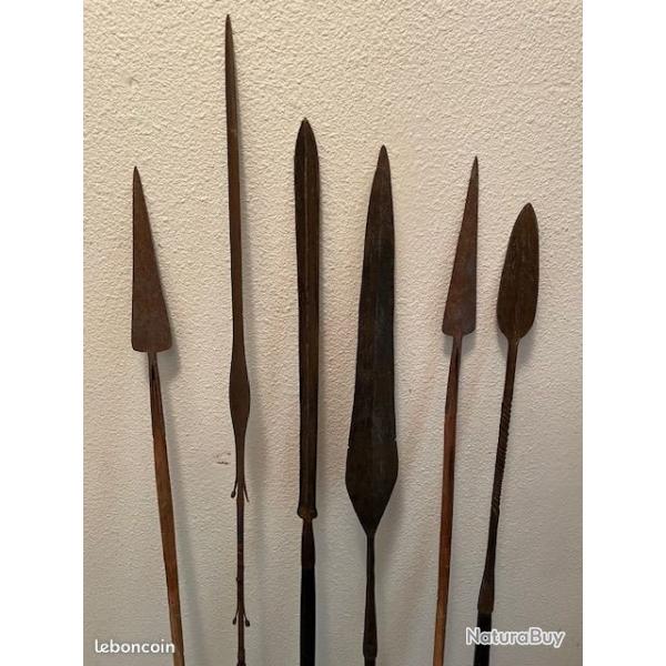 Rare collection de 6 lances africaines dont 2 Masai (une Lion Spear ), 3 Soudanaises, 1 Ngombe