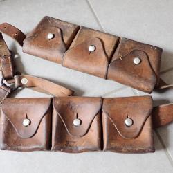 1946 Cartouchi&egrave;re 6 poches pour cyclistes, mitrailleurs. R&eacute;glementaire suisse. Rare