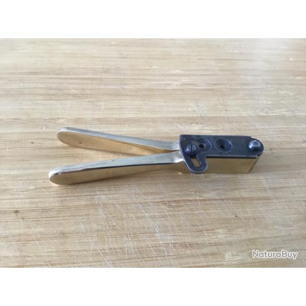 Moule � balle 2 cavit�s en laiton cal.36