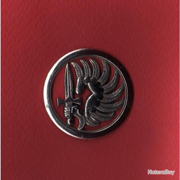 Insigne insigne de b�ret des TAP ( troupes a�roport�es m�tropolitaines et L�gion Etrang�re r�f: 0201