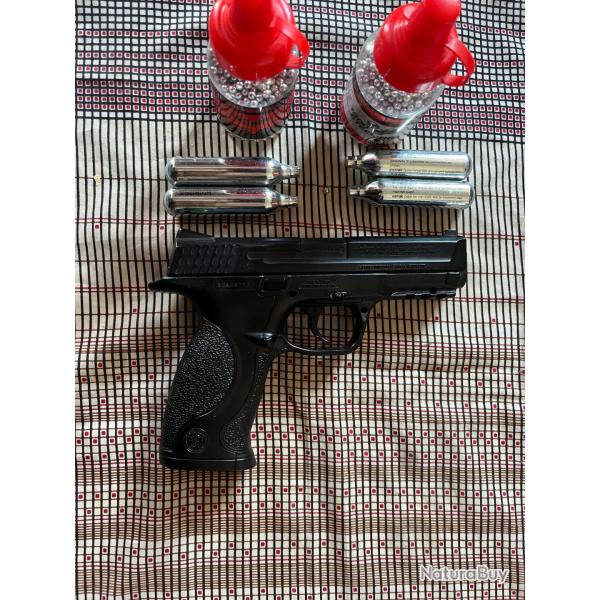 Pistolet CO2 Glock MP40 - 4.5 mm bille acier + accessoires