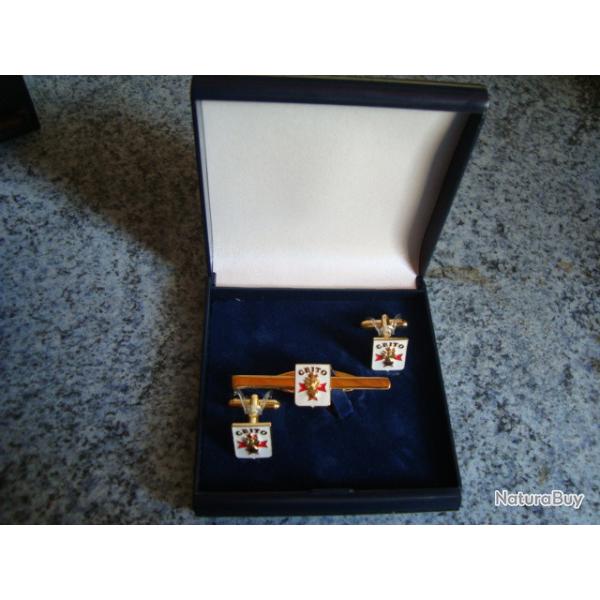 PINCE CRAVATE MILITAIRE CEITO CAMP DU LARZAC