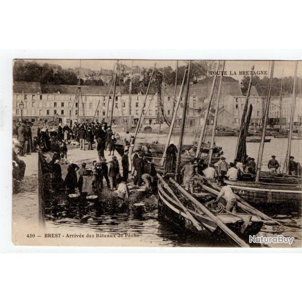 CPA -BREST - Arriv�e des Bateaux de Peche N�1232