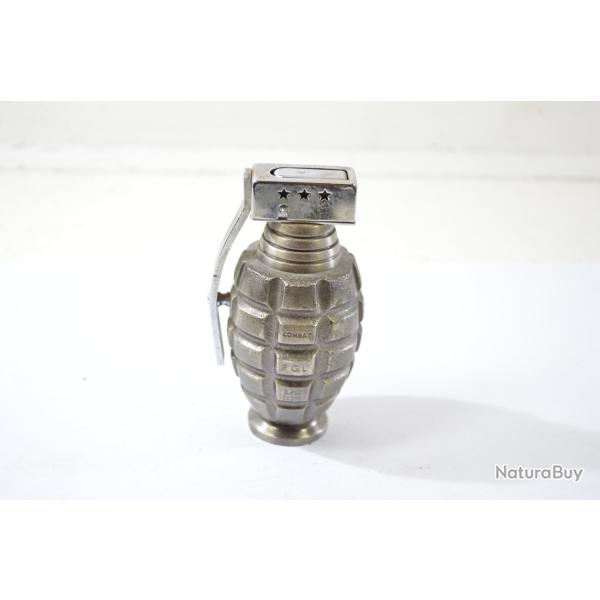 Briquet en forme de grenade. Souvenir de foyer militaire annes 1980. JAPAN PGL. Service militaire