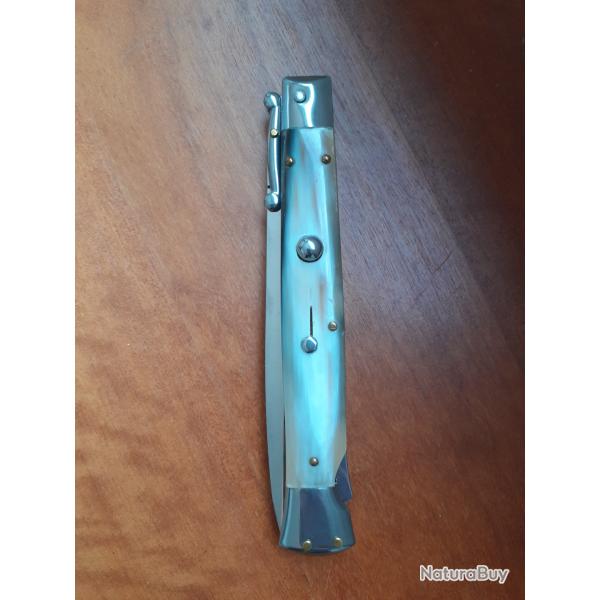 Couteau automatique italien cran d'arr�t stiletto franck beltrame swinguard garde pivotante