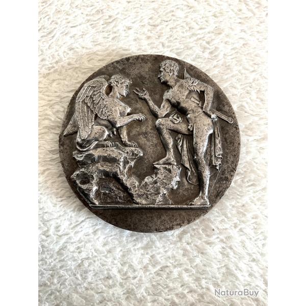 M�daille/plaque figurative repr�sentant �dipe et le Sphinx ancienne