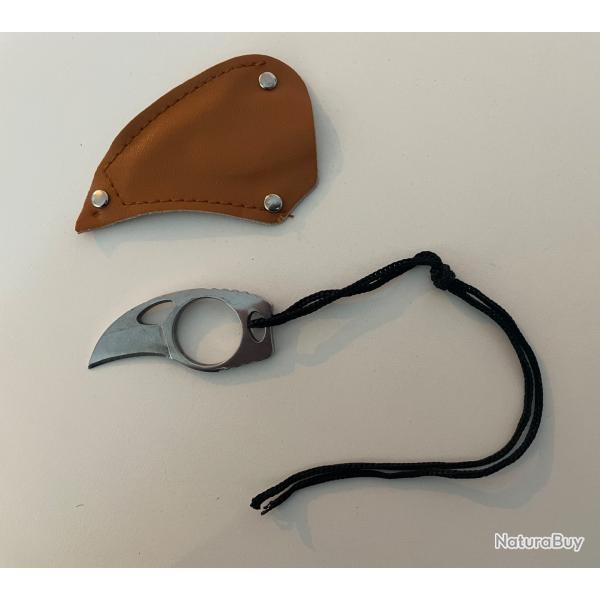 Petit couteau griffe minimaliste ultra l�ger.
