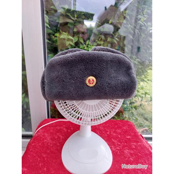 Chapka NVA Allemagne de l'Est taille 58 en laine et feutre