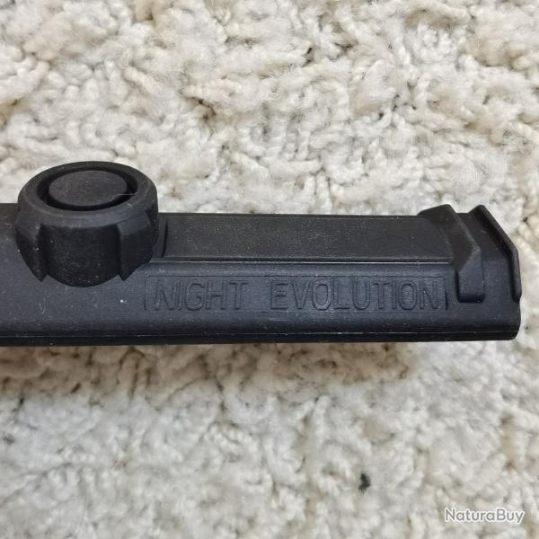 Night Evolurion Remote switch noir pour Lampe tactique