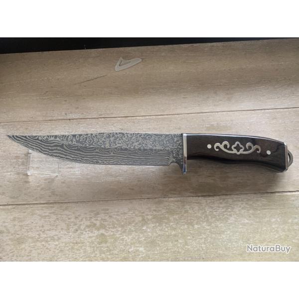 Couteau survie manche bois de rose lame damas