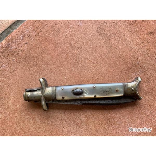 Couteau XIX� � cran d'arr�t