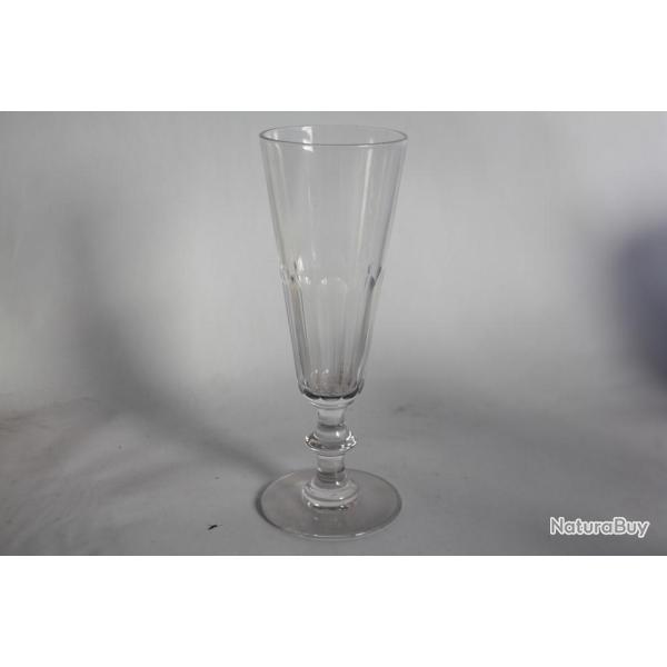 Ancienne fl�te � champagne cristal