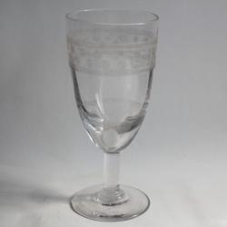 Ancien verre à absinthe gravé