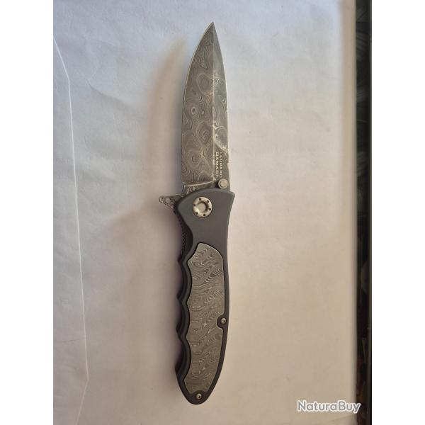 Je vends un Boker Leopard Damascus neuf.