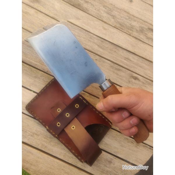 Feuille de boucher et son tui en cuir - couteau portable