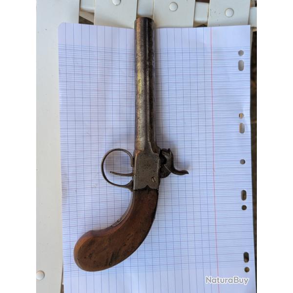 Gros et important pistolet de coffre