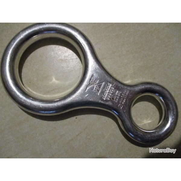 descendeur en 8 simond